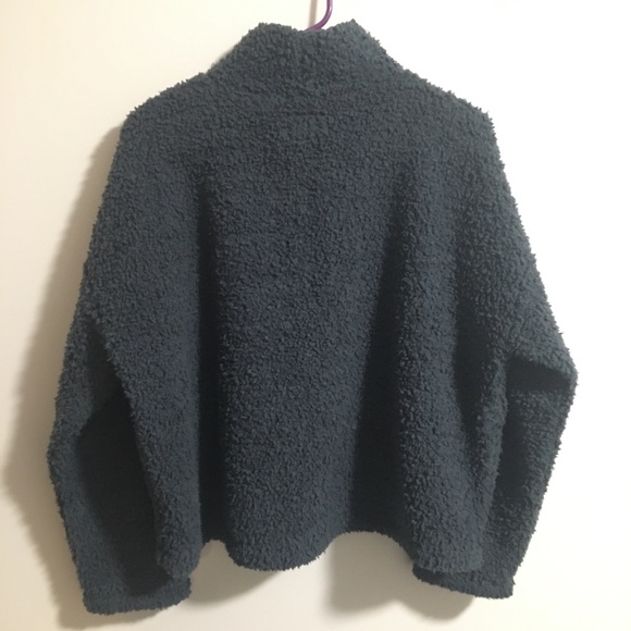 American Eagle Fuzzy Sweater | Small | EUC - Picture 2 of 3